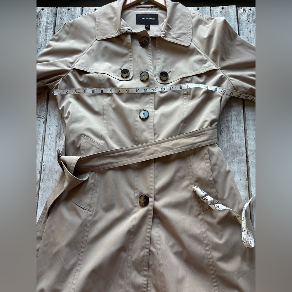 London Fog Classic Belted Trench Coat Khaki Large - Picture 6 of 14